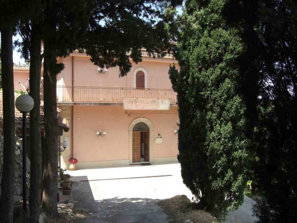 Albergo Villa Nobile Chiaramonte Gulfi Ngoại thất bức ảnh