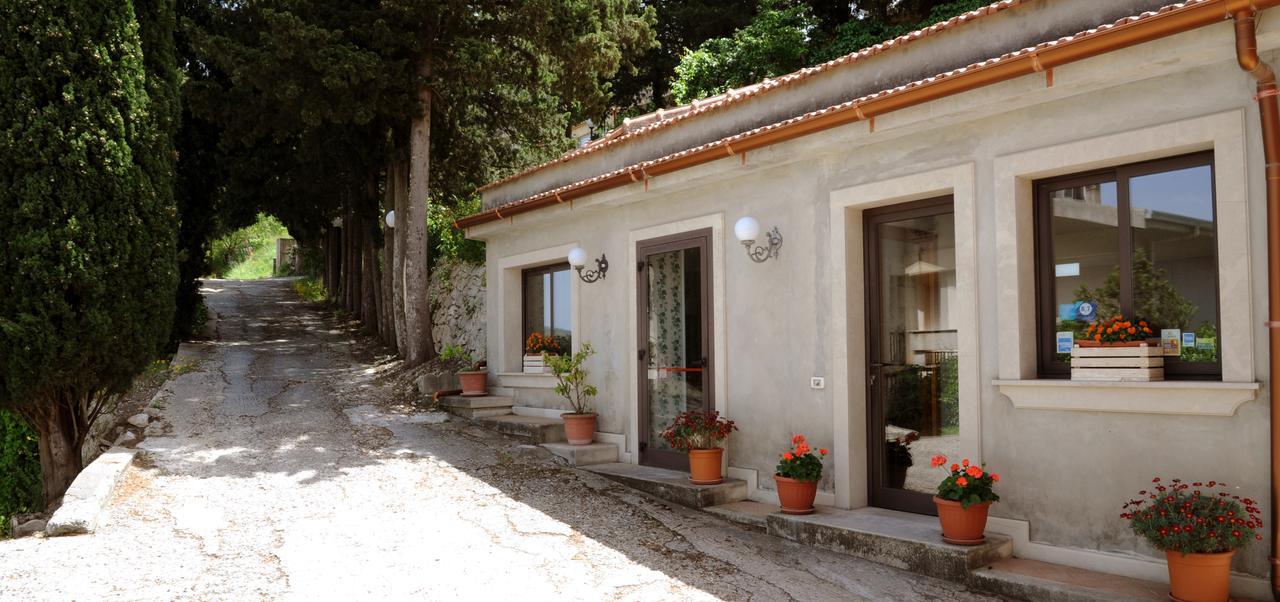 Albergo Villa Nobile Chiaramonte Gulfi Ngoại thất bức ảnh